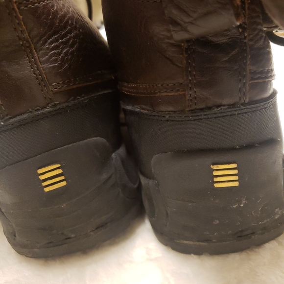 Boots - Picture 4 of 5